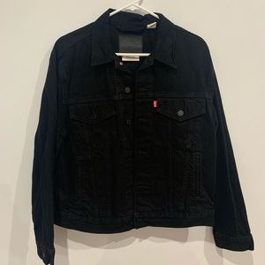 Levis black trucker denim jacket